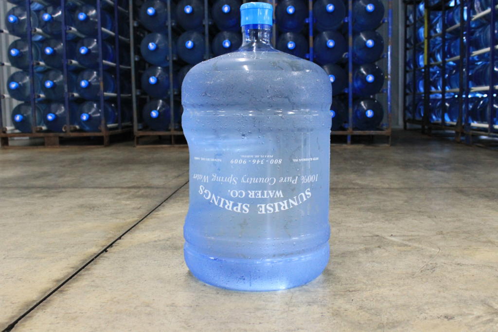 20 oz Distilled Water Bottles Delivery, Cleveland, Oh